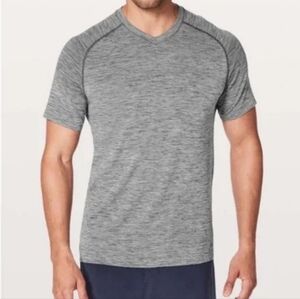 Lululemon Gray Metal Vent Tech Short Sleeve Workout Shirt Size Small
